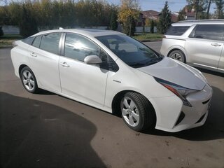 2016 Toyota Prius IV (XW50), белый, 1500000 рублей, вид 1