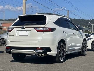2019 Toyota Harrier III (XU60) Рестайлинг, белый, 2013000 рублей, вид 5