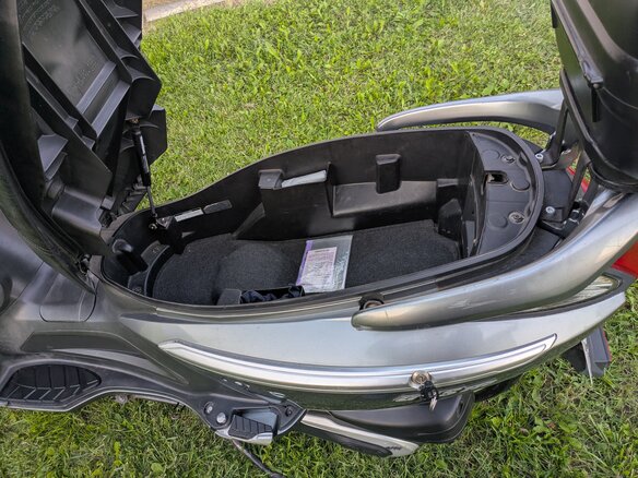 2007 Sym GTS 250, серый, 140000 рублей - вид 4