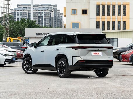 2026 Toyota bZ3X 58.3 kWh, белый, 2900000 рублей, вид 5