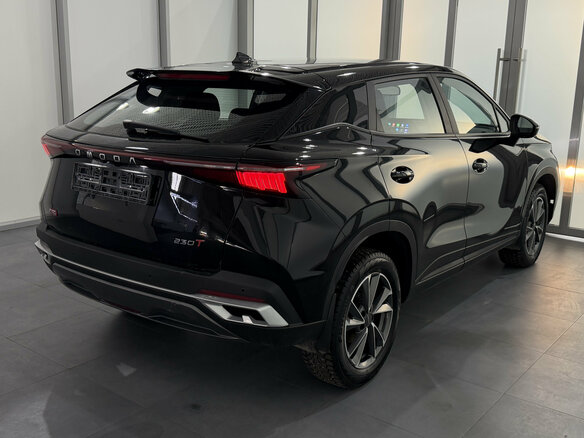2024 Omoda C5 I, чёрный, 2700000 рублей - вид 5