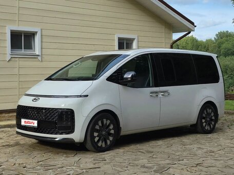 2022 Hyundai Staria I, белый, 4900000 рублей, вид 2