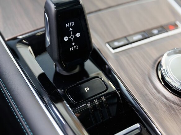 2026 Geely Monjaro I Рестайлинг, зелёный, 4954990 рублей - вид 22