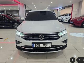 2022 Volkswagen Tiguan II Рестайлинг, белый, 2800000 рублей, вид 2