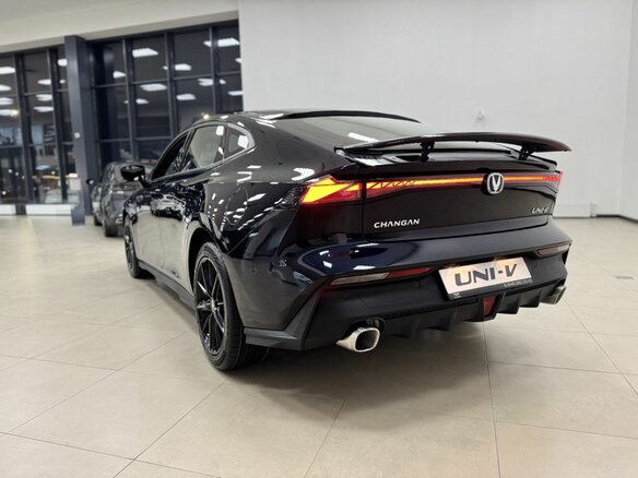 2024 Changan UNI-V I, чёрный
