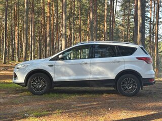 2013 Ford Kuga II, белый, 1225000 рублей, вид 4