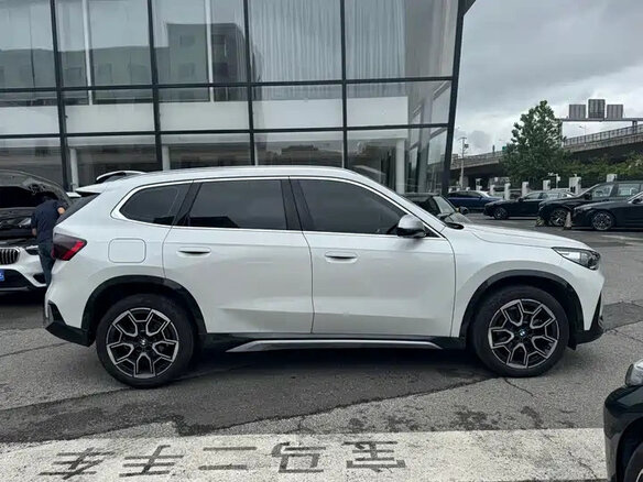 2023 BMW X1 20Li sDrive III (U11/U12), белый - вид 3