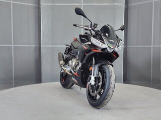 2022 Aprilia Tuono 660, чёрный, 1029000 рублей, вид 3