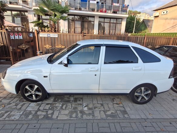 2010 Lada (ВАЗ) Priora I, белый, 325000 рублей - вид 5