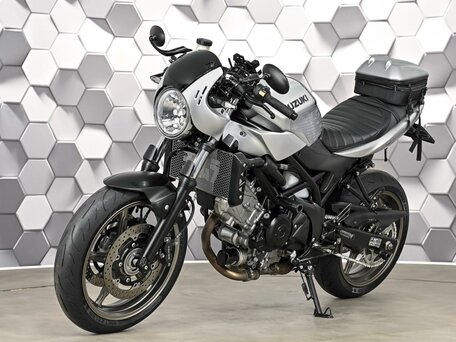 2023 Suzuki SV 650, серебристый, 677000 рублей, вид 2