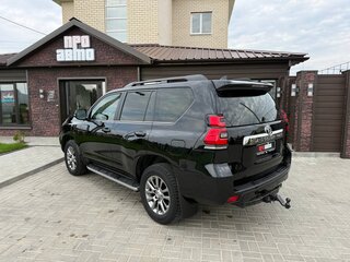 2020 Toyota Land Cruiser Prado 150 Series Рестайлинг 2, чёрный, 4150000 рублей, вид 4