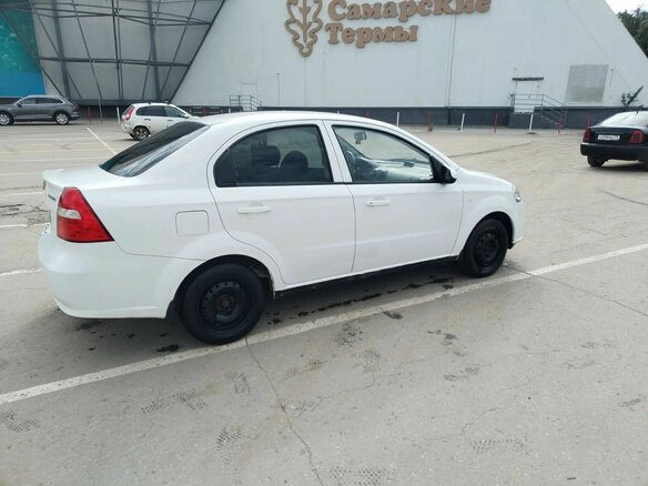 2008 Chevrolet Aveo I Рестайлинг, белый, 550000 рублей - вид 2