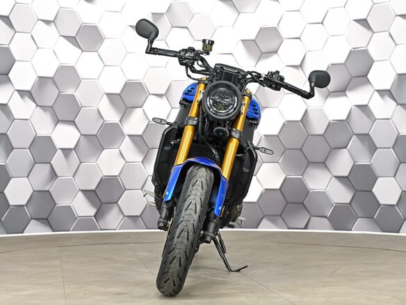 2023 Yamaha XSR900, синий, 999000 рублей - вид 4