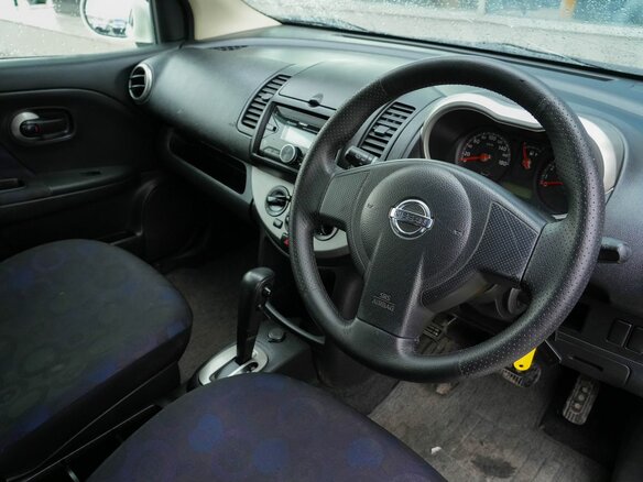 2005 Nissan Note I, белый, 370000 рублей - вид 10