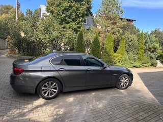 2014 BMW 5 серии 528i xDrive VI (F10/F11/F07) Рестайлинг, серый, 1745000 рублей, вид 4