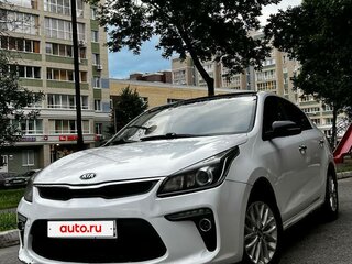 2017 Kia Rio IV, серебристый, 690000 рублей, вид 1