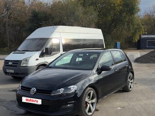 2013 Volkswagen Golf VII, чёрный, 870000 рублей, вид 2