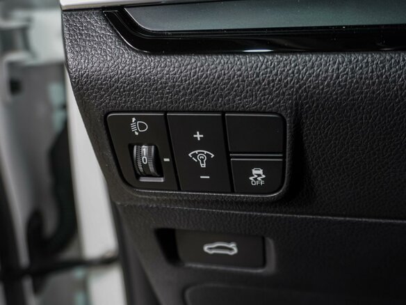 2024 Kia K5 III Рестайлинг, белый, 4509000 рублей - вид 26