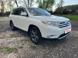 2011 Toyota Highlander II (XU40) Рестайлинг, белый, 1800000 рублей, вид 3