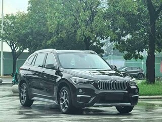 2018 BMW X1 18i sDrive II (F48), чёрный, 1590002 рублей, вид 1
