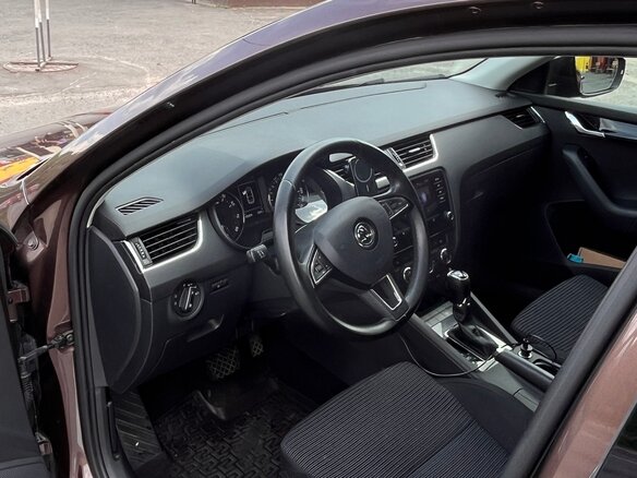 2015 Skoda Octavia III (A7), коричневый, 1210000 рублей - вид 15