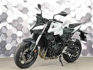 2025 Honda CB 1000 Hornet, белый, 1377000 рублей, вид 2