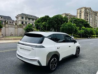 2024 Aion Y Plus 64 kWh, белый, 1360000 рублей, вид 5