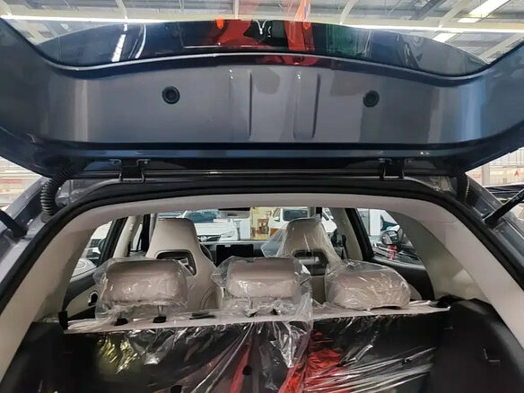 2026 BYD Yuan Up 45.12 kWh, серый, 1750999 рублей - вид 11