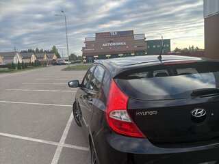 2012 Hyundai Solaris I, чёрный, 715000 рублей, вид 4