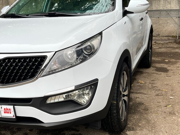 2011 Kia Sportage III, белый, 1370000 рублей