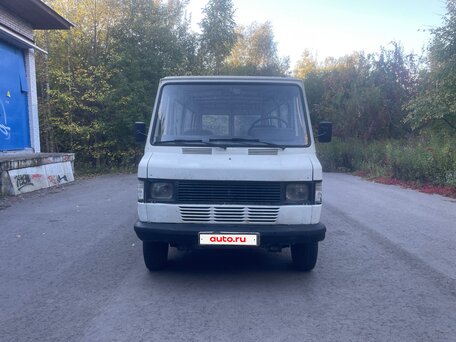 1978 Mercedes-Benz T1, белый, 300000 рублей, вид 3
