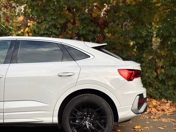 2021 Audi Q3 40 TFSI II (F3), белый, 3690000 рублей - вид 2