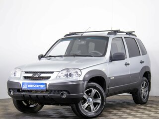 2015 Chevrolet Niva I Рестайлинг, серебристый, 699000 рублей, вид 3