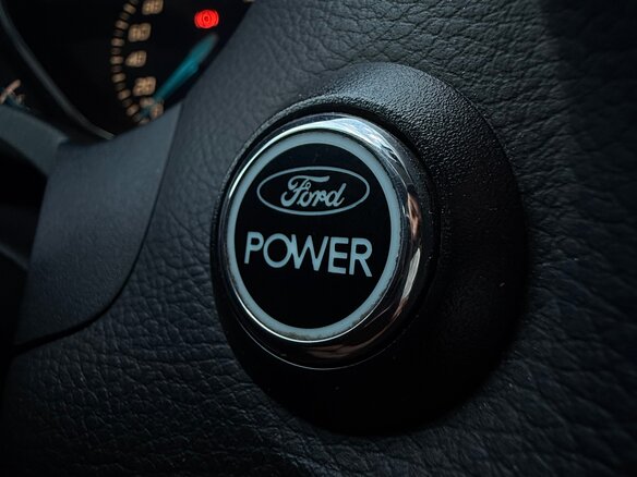 2013 Ford Focus III, белый, 950000 рублей - вид 8