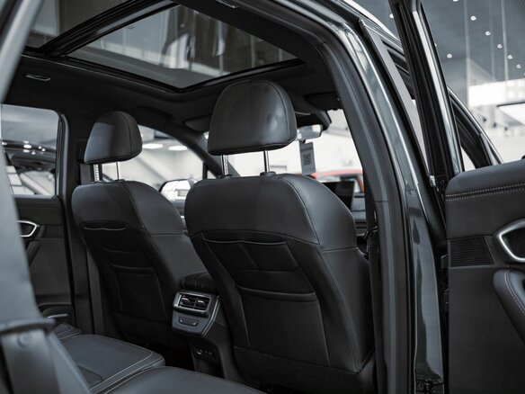 2026 Geely Okavango I Рестайлинг, серый, 4085990 рублей - вид 25
