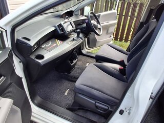 2010 Honda Freed Spike I Рестайлинг, белый, 820000 рублей, вид 5