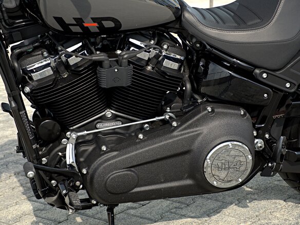 2024 Harley-Davidson Fat Bob, серый, 2100000 рублей - вид 15