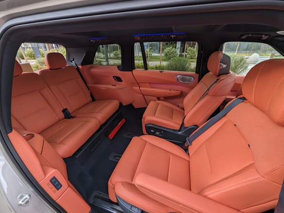 2026 Lynk & Co 900, серебристый, 7670000 рублей - вид 38