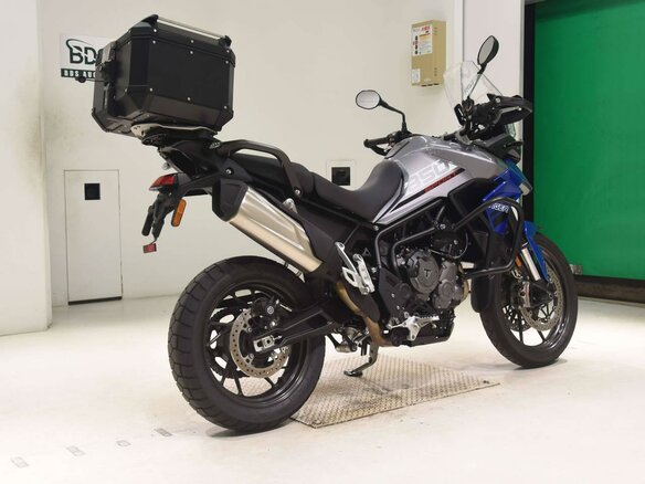 2022 Triumph Tiger 850 Sport, серый, 899000 рублей - вид 4