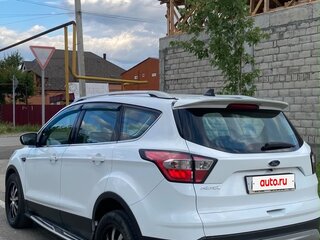 2017 Ford Kuga II Рестайлинг, белый, 1650000 рублей, вид 4