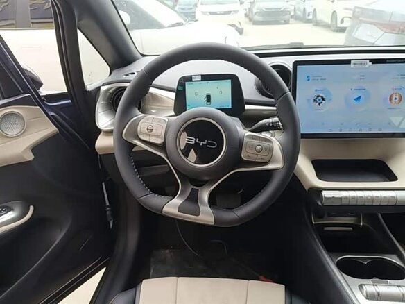 2025 BYD Dolphin 44.9 kWh I, синий, 1359999 рублей - вид 9