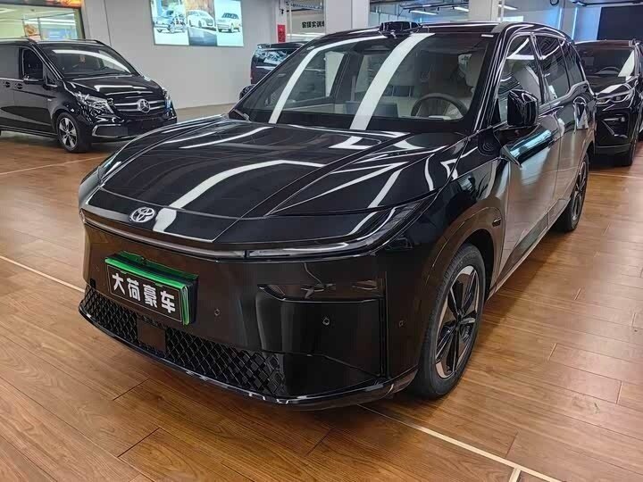 Открыть фотографии: Toyota bZ3X