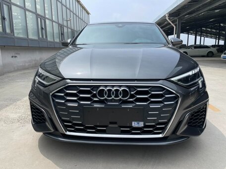 2022 Audi A3 Sportback 35 TFSI IV (8Y), серый, 1615000 рублей, вид 2