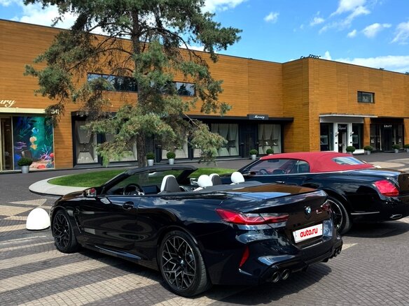 2020 BMW M8 Competition I (F91/F92/F93), синий, 13000000 рублей - вид 2