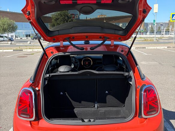 2021 Mini Hatch Cooper III (F55/F56) Рестайлинг, оранжевый, 2150000 рублей - вид 23