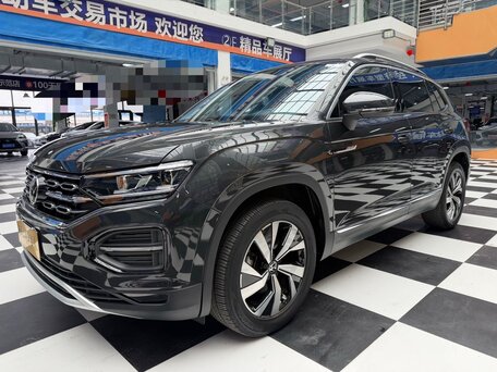 2023 Volkswagen Tayron I Рестайлинг, чёрный, 2290000 рублей, вид 2