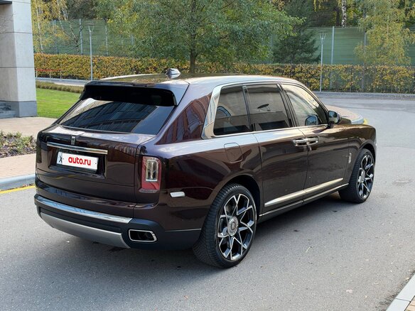 2019 Rolls-Royce Cullinan I (Series I), красный, 26500000 рублей - вид 4
