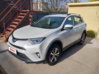2018 Toyota RAV4 IV (XA40) Рестайлинг, белый, 2750000 рублей, вид 1