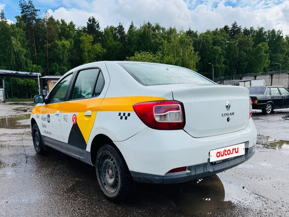 2020 Renault Logan II Рестайлинг, белый, 560000 рублей - вид 3