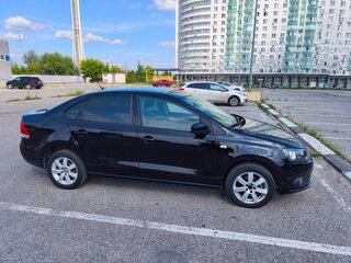2014 Volkswagen Polo V, чёрный, 1040000 рублей, вид 5